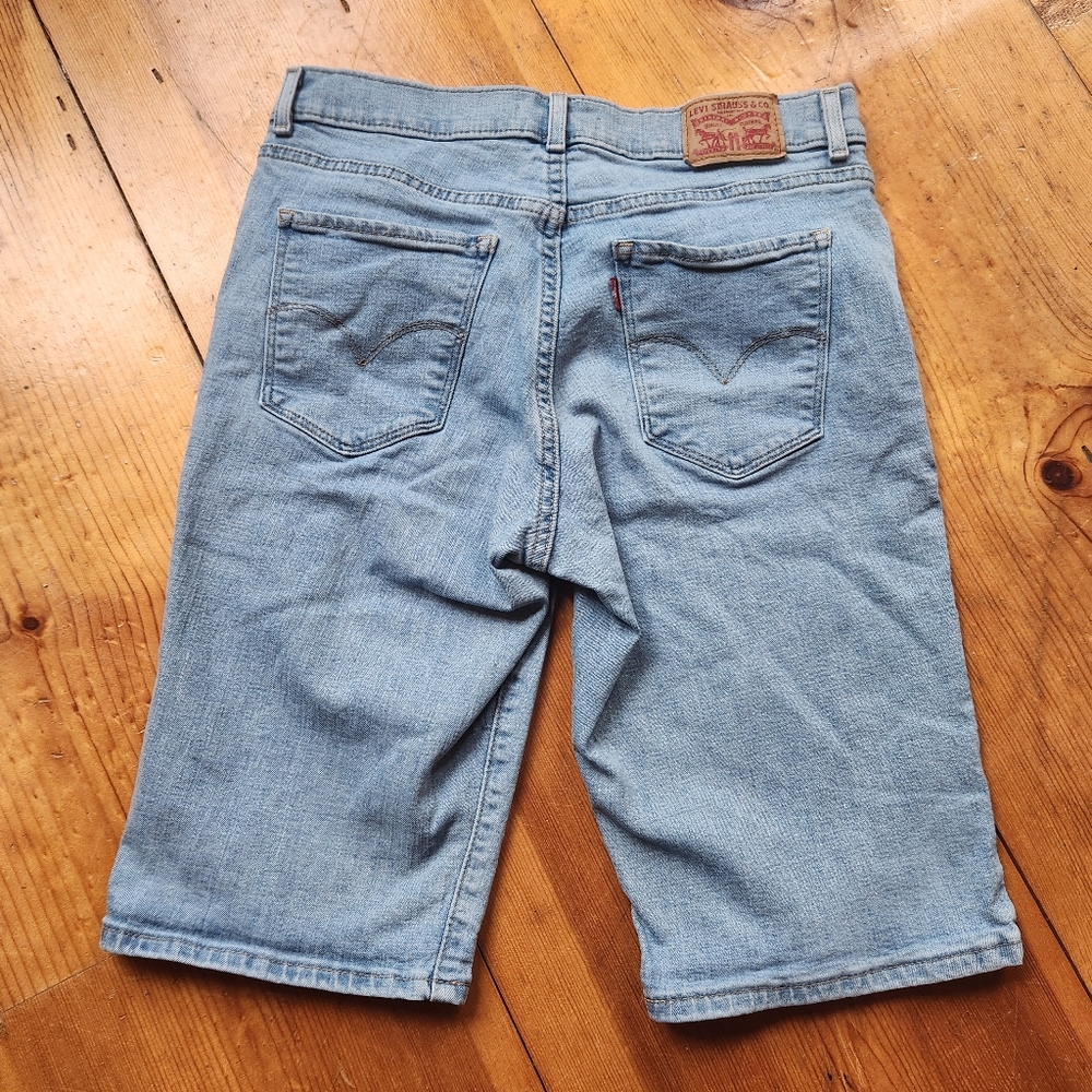 Levi's Denim Brumuda Shorts Size 27